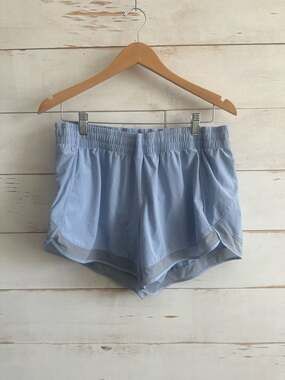 Athleta Mesh Racer Run 4" Short Light Blue Mid Rise Running Shorts Size L